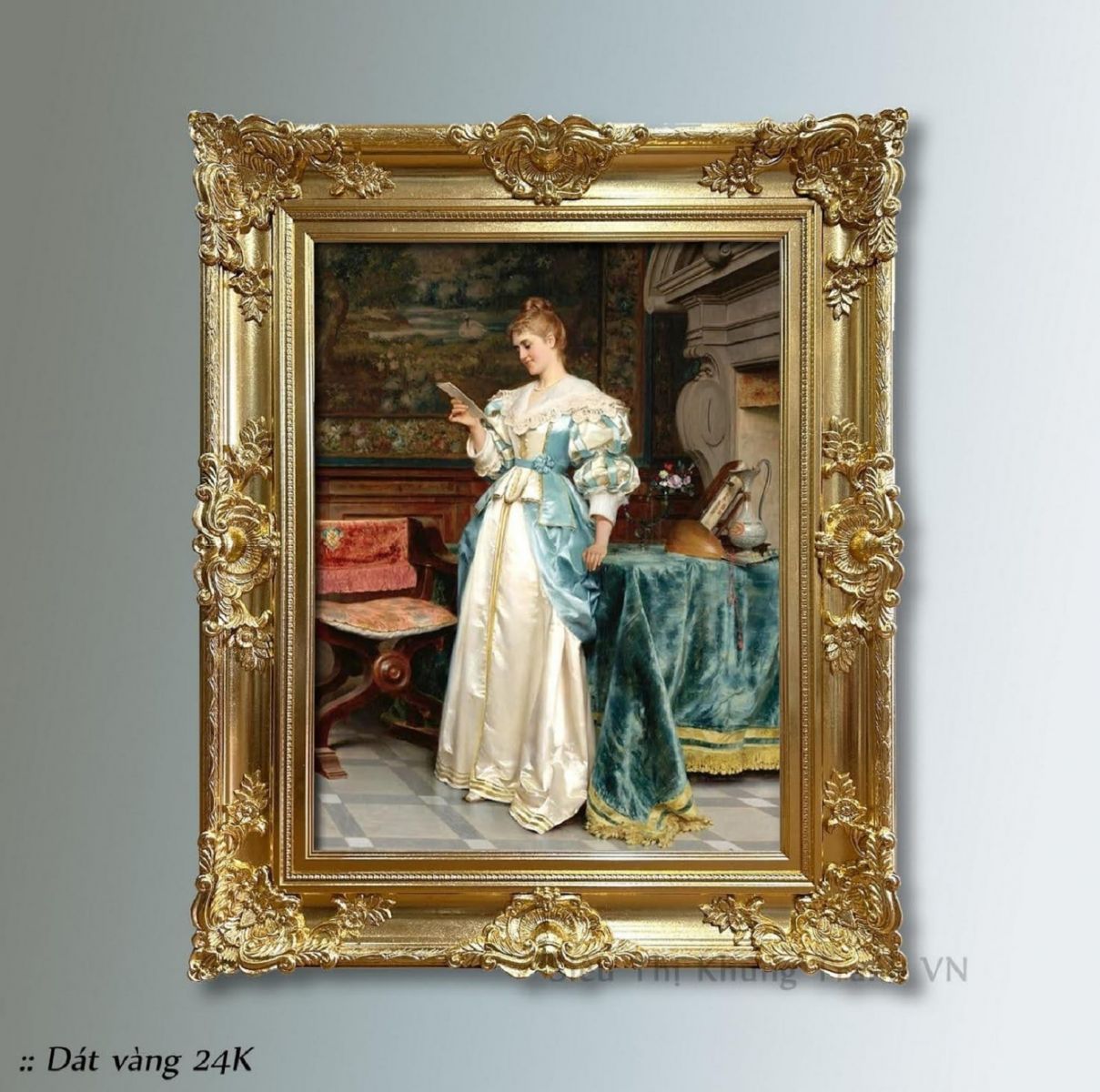 Chọn khung tranh cho biệt thự tân cổ điển treo phòng khách sang trọng